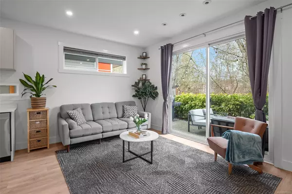 Langford, BC V9C 0N4,3334 Radiant Way #106