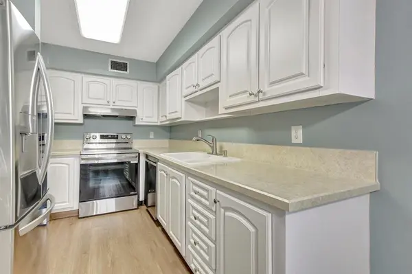 Delray Beach, FL 33484,13702 Via Flora #A