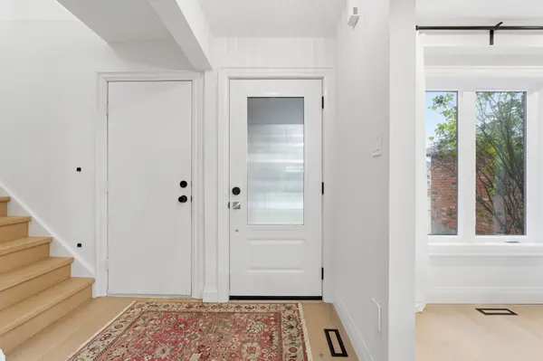 Hamilton, ON L9A 5H8,92 Colin CRES