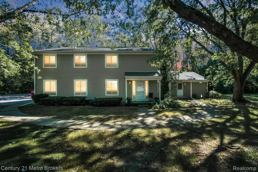 1113  Leisure DR, Grand Blanc, MI 48507