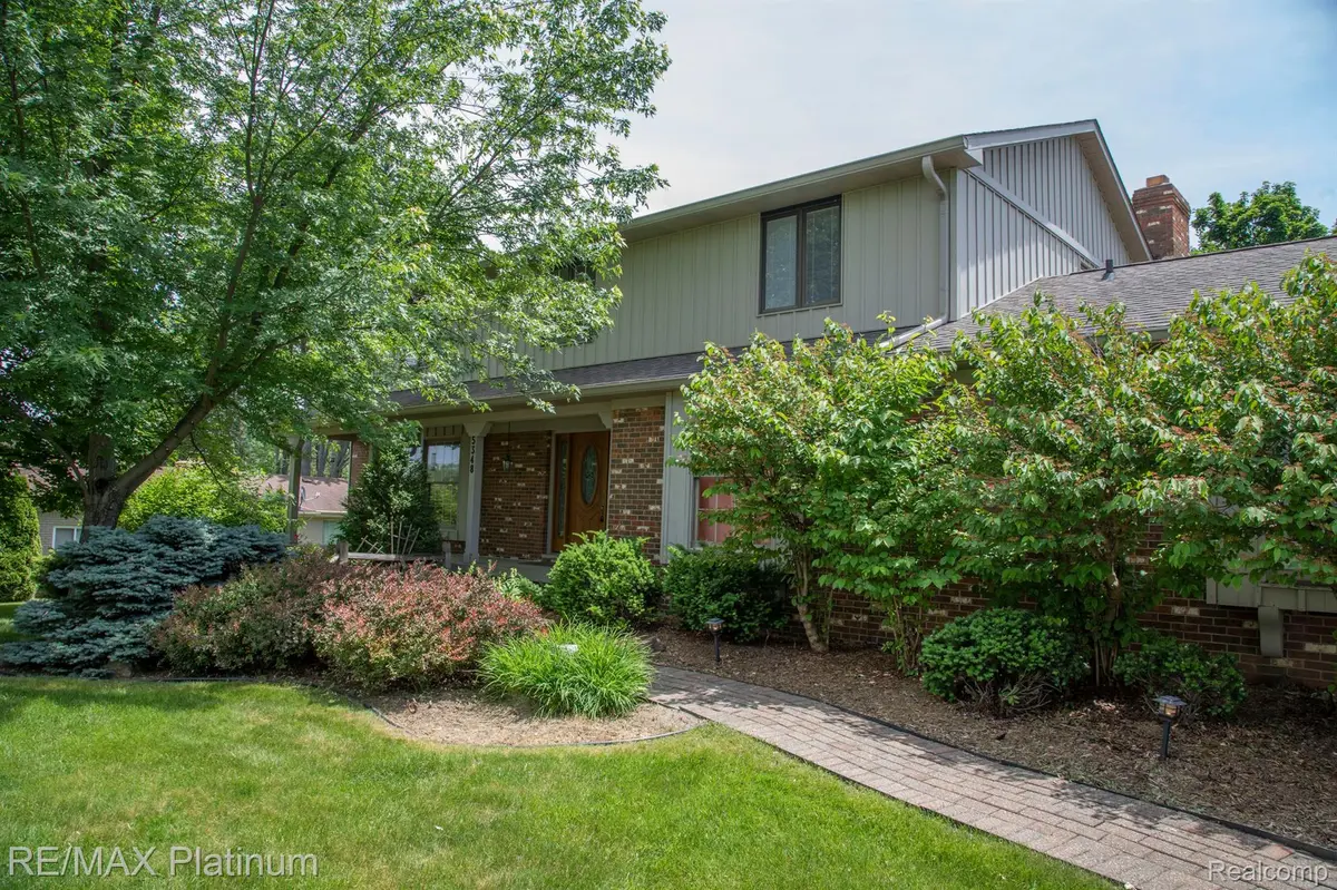 Grand Blanc, MI 48439,5348 MCCANDLISH RD