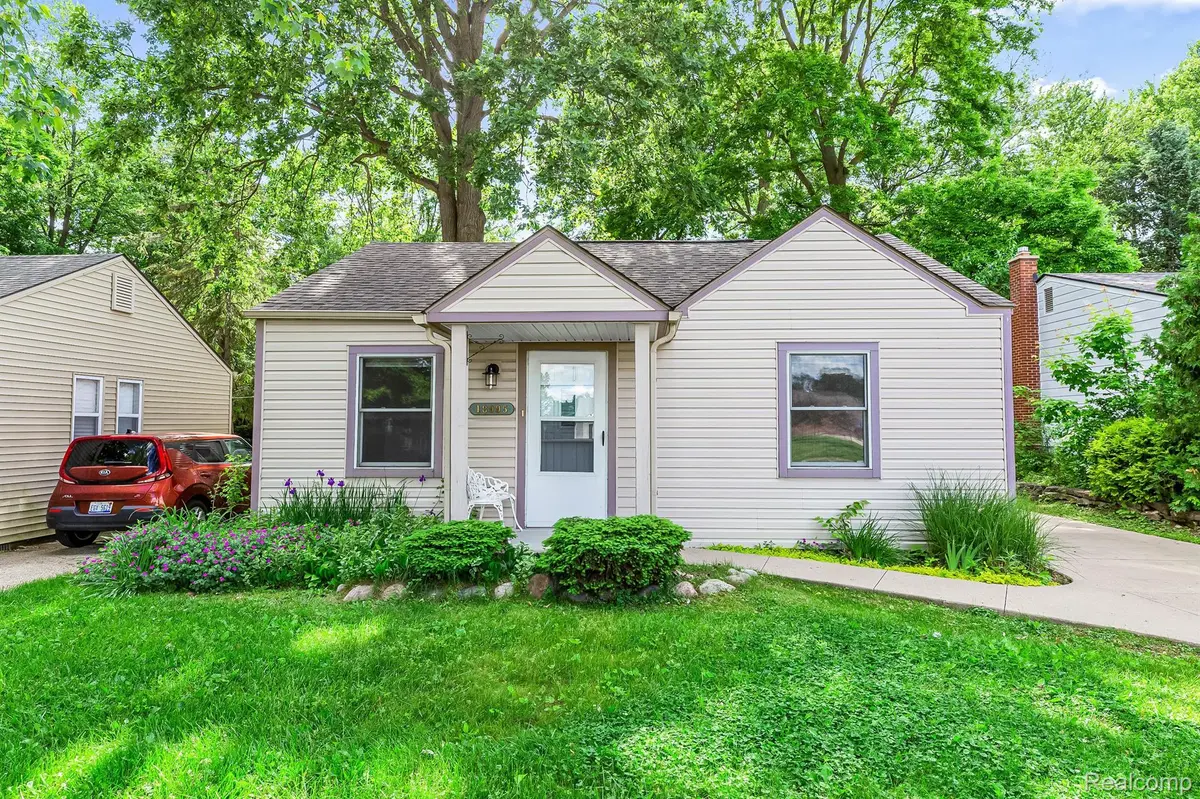 Livonia, MI 48152,18995 FILMORE ST