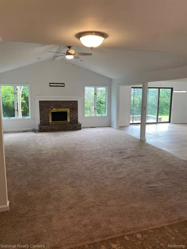 MI 48335,37046 FOREST