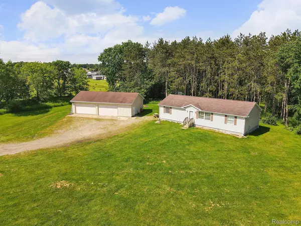 Dryden, MI 48428,3700 N MILL RD