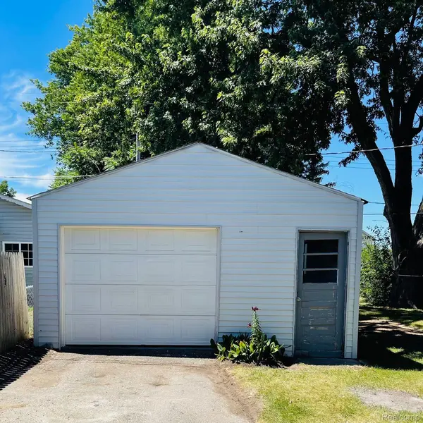 Columbiaville, MI 48421,4739 2ND ST