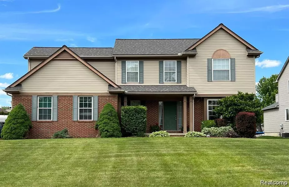 1198 DEER CREEK TRL, Grand Blanc, MI 48439