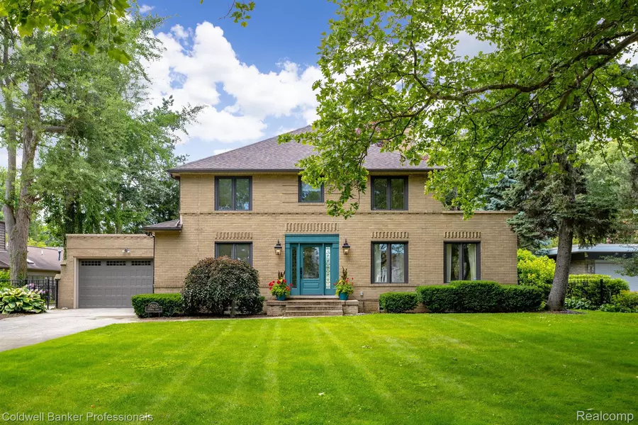15215 WINDMILL POINTE DR, Grosse Pointe Park, MI 48230