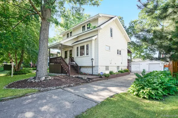 Royal Oak, MI 48067,517 HAWTHORN AVE