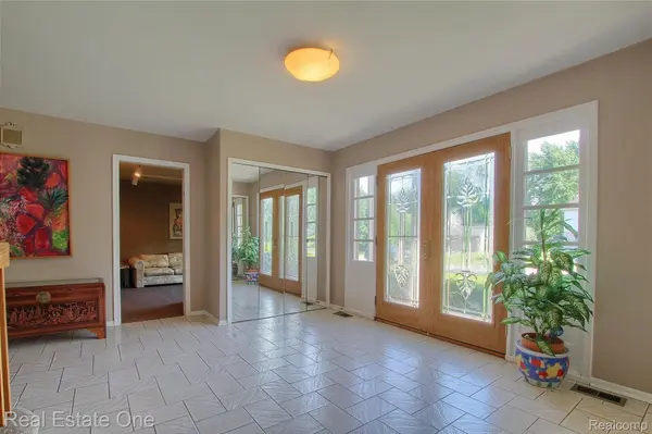 West Bloomfield, MI 48322,5394 CLARIDGE LN