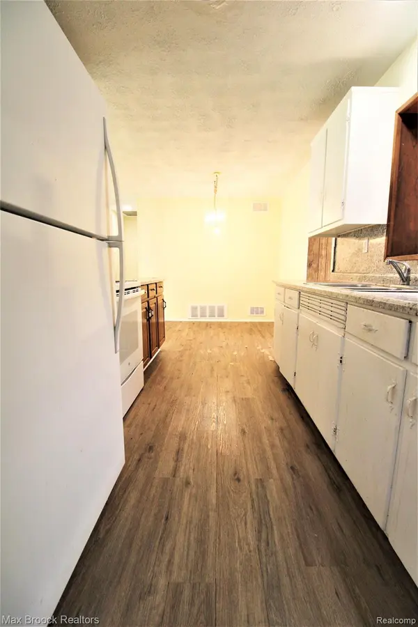 West Bloomfield, MI 48324,2547 LAFAY DR