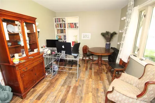 Farmington Hills, MI 48336,21228 ONTAGA ST