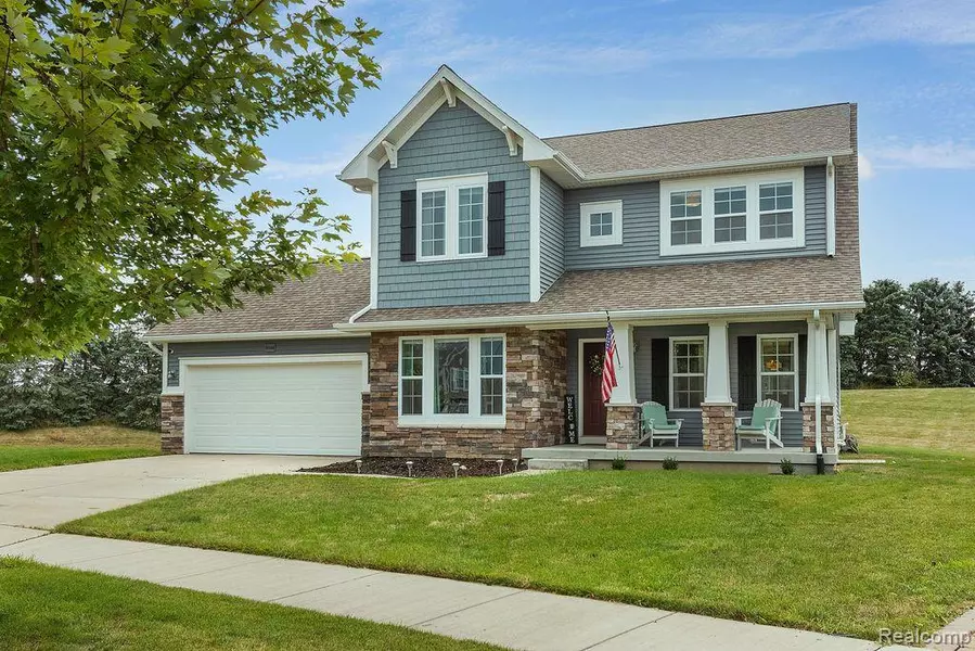 10046 MULBERRY LN, Grand Blanc, MI 48439