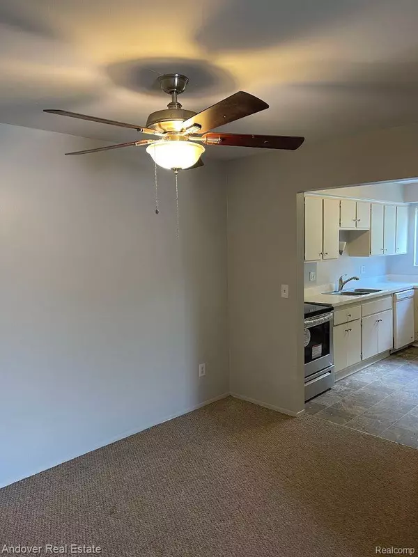 Troy, MI 48084,1880 AXTELL DR #6