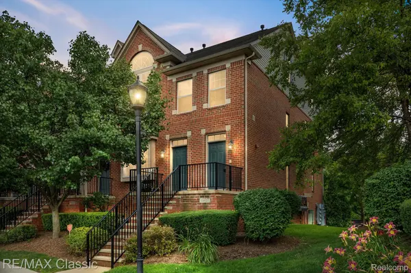 Northville, MI 48168,39627 SPRINGWATER DR