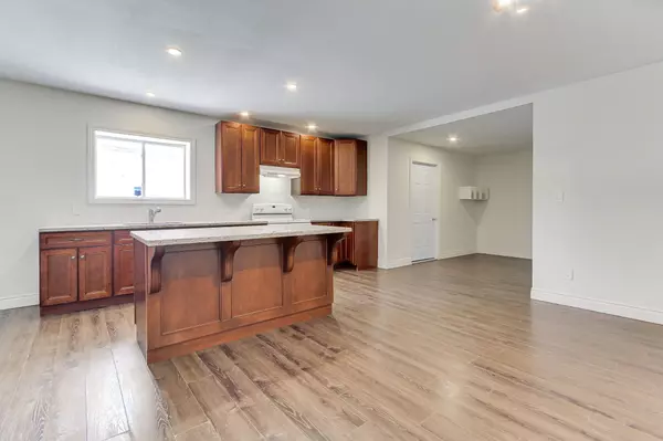 Brock, ON L0K 1A0,395 Bay ST