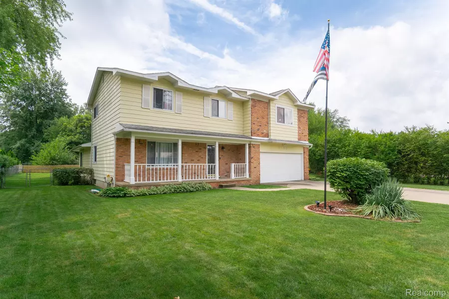 5490 INDEPENDENCE COLONY RD, Grand Blanc, MI 48439
