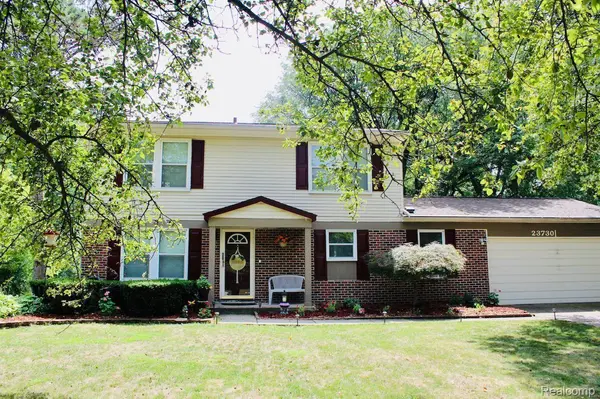 23730 NILAN DR, Novi, MI 48375