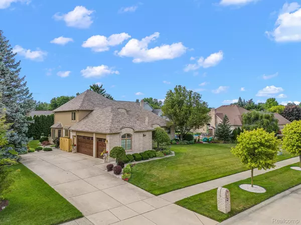 Shelby Twp, MI 48315,52583 CHARING WAY