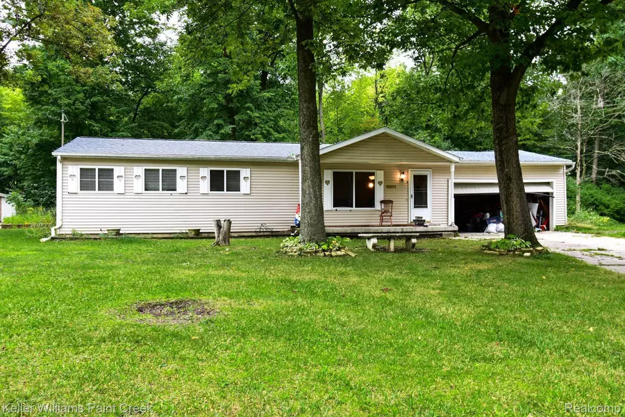 6301 Cold Spring TRL, Grand Blanc, MI 48439