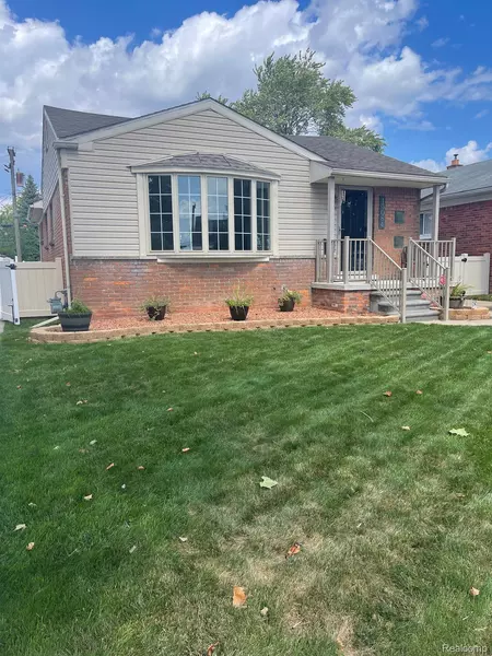 13084 SPRUCE ST, Southgate, MI 48195