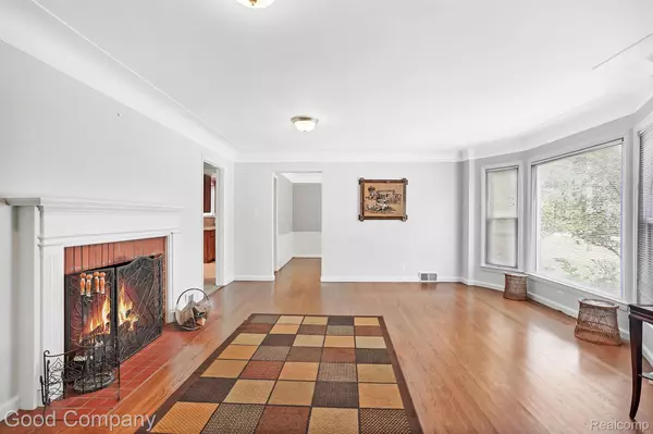 Lathrup Village, MI 48076,27577 RACKHAM DR