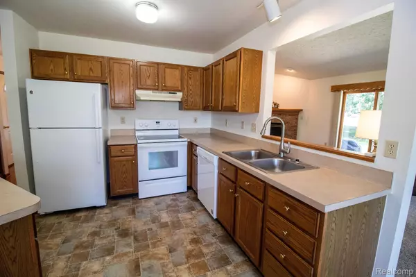 Almont, MI 48003,7863 ALLISON DR