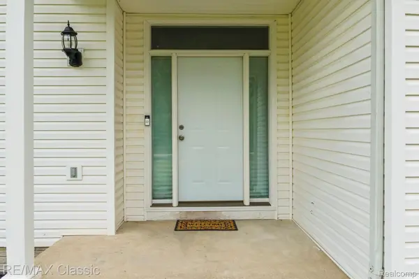 Oxford, MI 48371,5520 SUNKIST DR