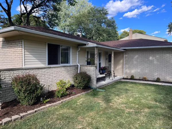 Southfield, MI 48076,30190 WOODGATE DR