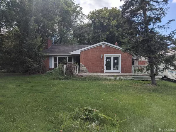 6252 LENNON RD, Swartz Creek, MI 48473