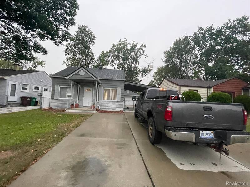 28538 BLOCK ST, Garden City, MI 48135