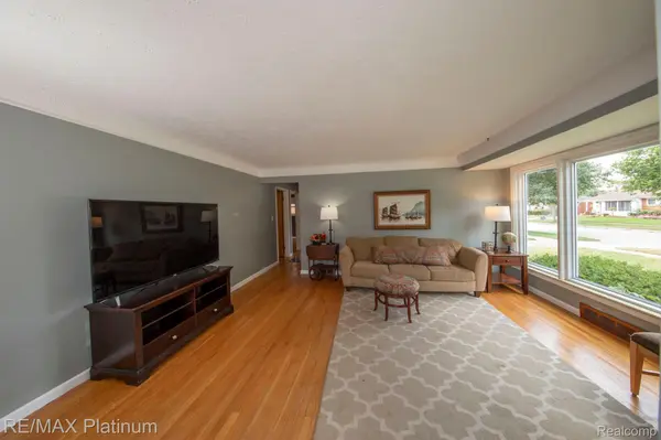 Livonia, MI 48150,9990   Hambleton ST E