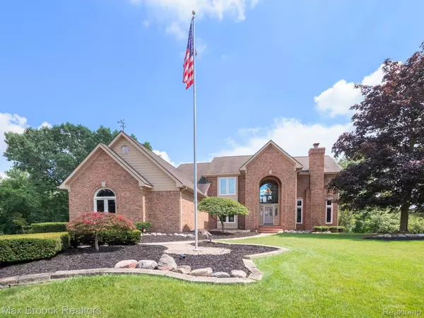 Novi, MI 48374,22309 CARLISLE