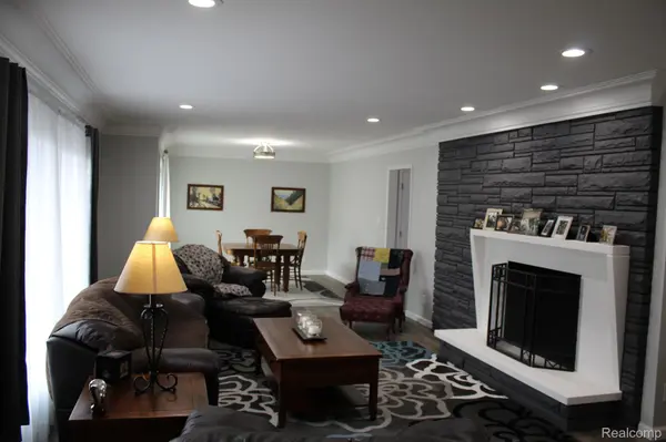 Grand Blanc, MI 48439,6335 BROOKVIEW DR