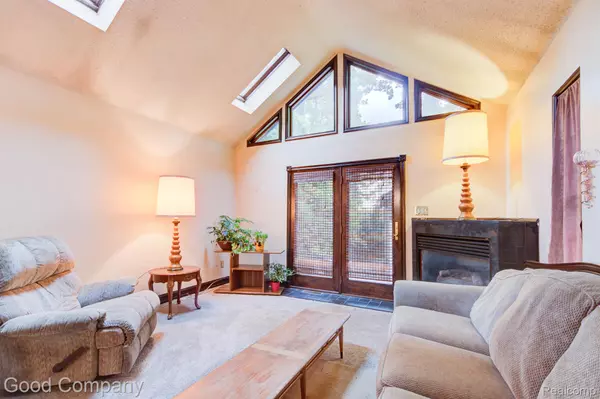 Dearborn, MI 48124,1057 S HIGHLAND ST