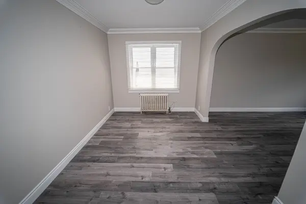 St. Catharines, ON L2R 5S6,8 BRUCE ST