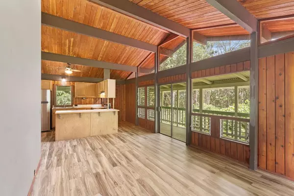 Keaau, HI 96760,16-733 UHIUHI ST