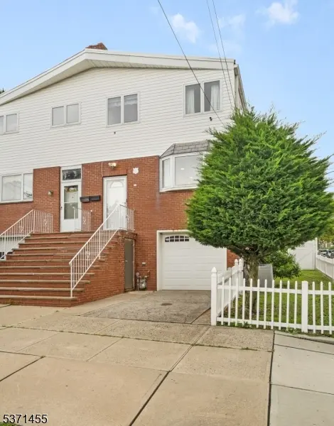 295 Water St, Perth Amboy City, NJ 08861