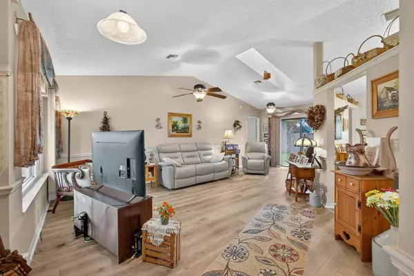 Royal Palm Beach, FL 33411,1417 Mc Dermott Ln