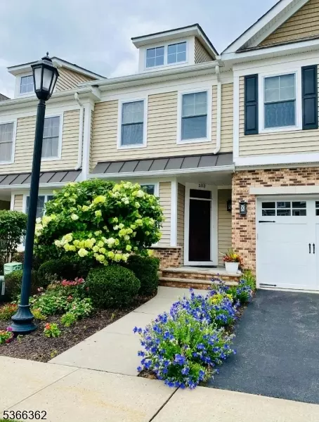 103 Echo Ridge Way, Mountainside Boro, NJ 07092