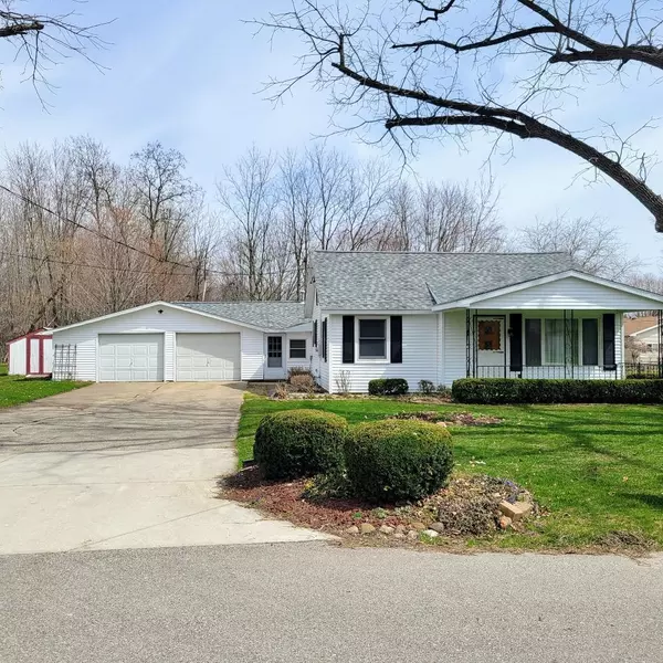 118 Andres St, Chesaning, MI 48616