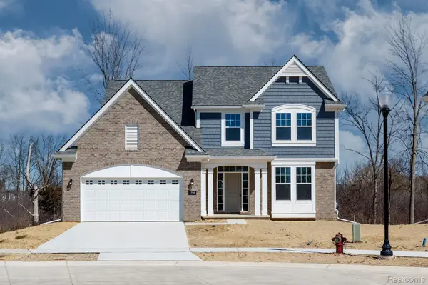 1798 Coral CT, Wixom, MI 48393