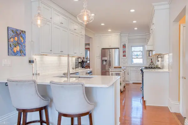 Owosso, MI 48867,453 E King