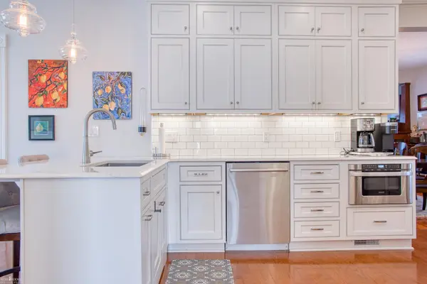 Owosso, MI 48867,453 E King