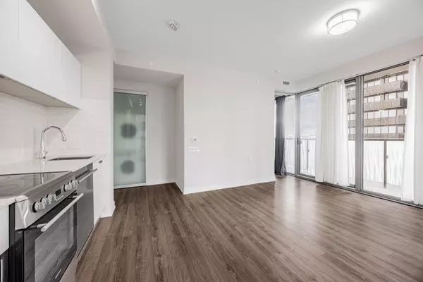 Toronto C08, ON M4Y 0C3,50 Charles ST E #2305