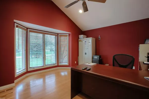 Harrison Twp, MI 48045,38693 ELMITE