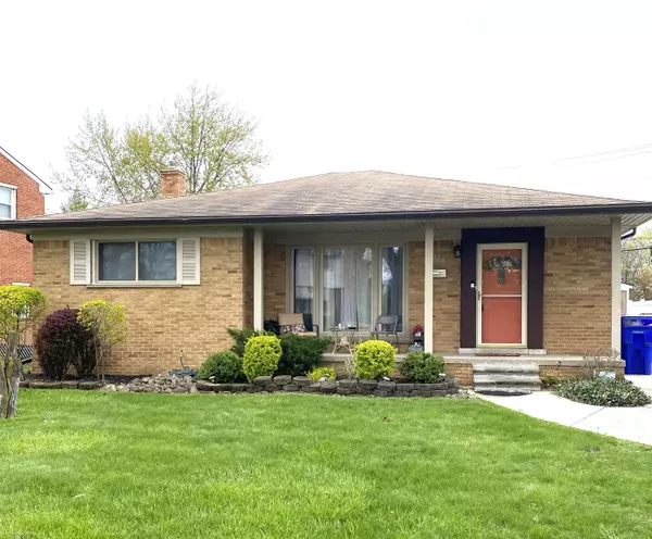 31150 Spring, Fraser, MI 48026