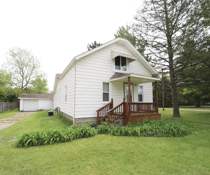 302 Luce Avenue, Flushing, MI 48433