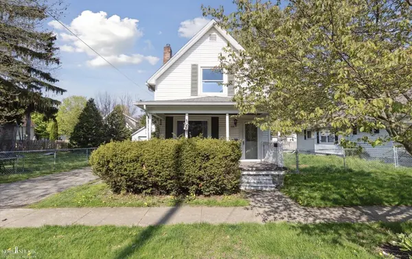 735 N Hickory, Owosso, MI 48867