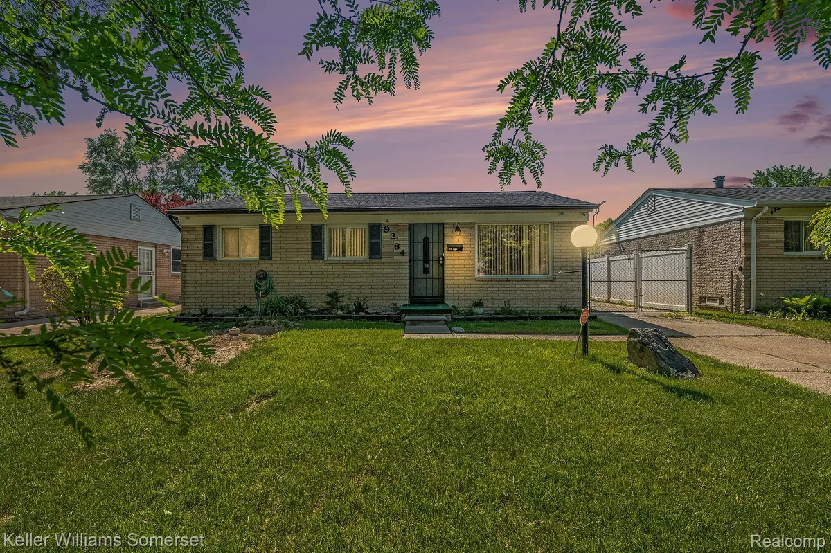 Romulus, MI 48174,9284 ESSEX ST