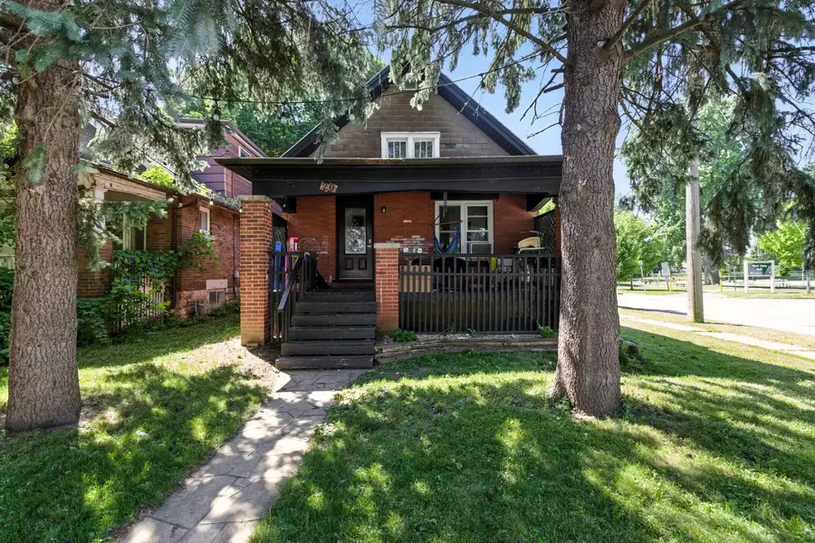 20 Barrington AVE, London North, ON N6H 1J9